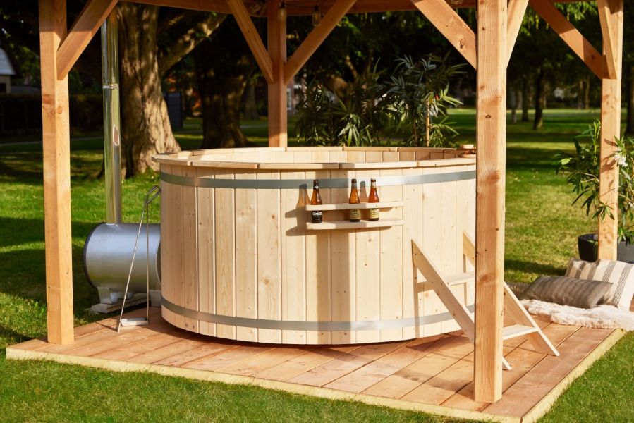 Hottub inclusief externe aluminium kachel Ø200 cm